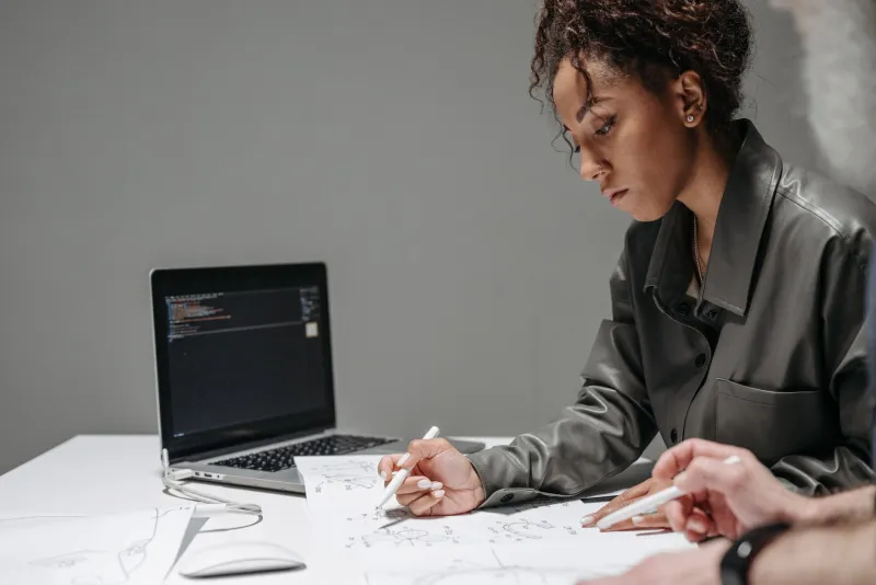 When Your Influences Don't Match: The Creative Advantage of Mixing Everything Together